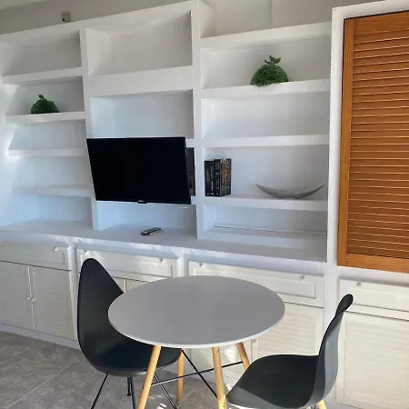 19th Floor & Sea View *