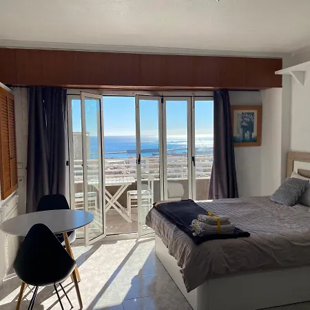19th Floor & Sea View Apartment Alicante